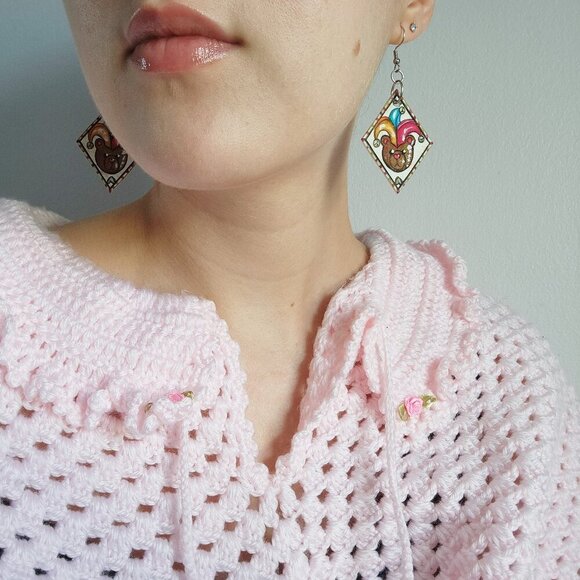 Unique weirdcore jester clown teddy bear diamond-shaped silver earrings - Picture 3 of 14